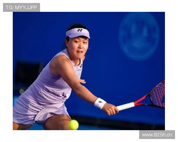 朱琳上场那会儿，看着她喝水的姿势比明星还讲究，我笑了半天！